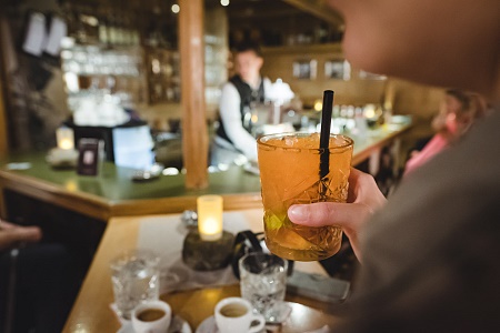 Barkeeper-Ralf-hotel-Alpenrose