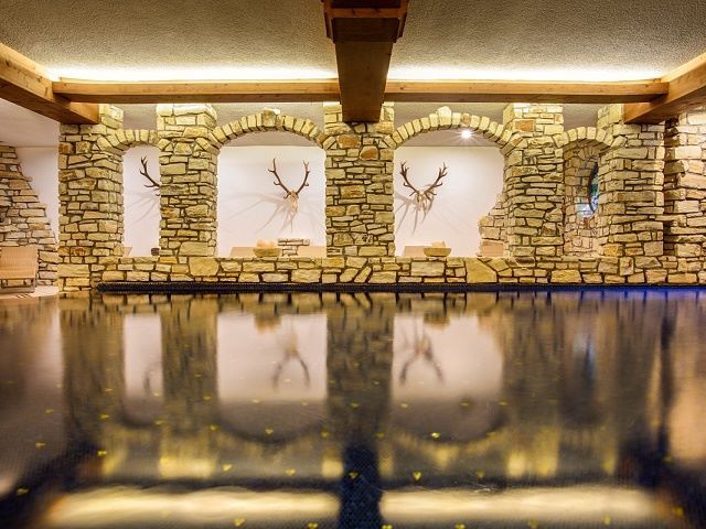 Aktiv_Spa_Schwimmbad_Alpenrose_Schruns