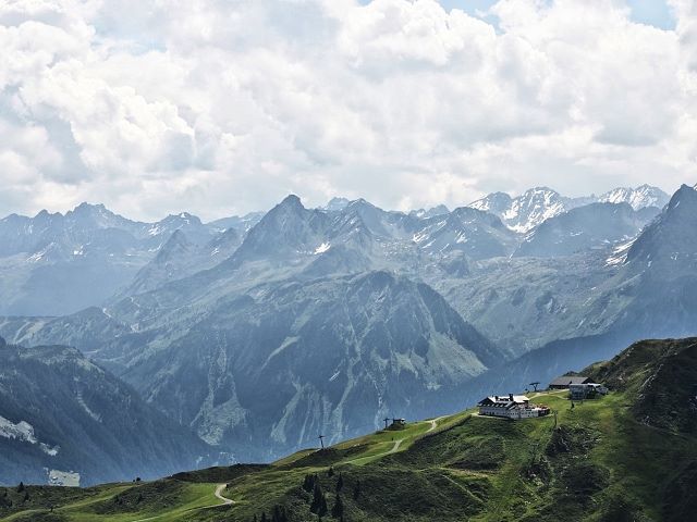 Alpenrose_Schruns_Bergimpression